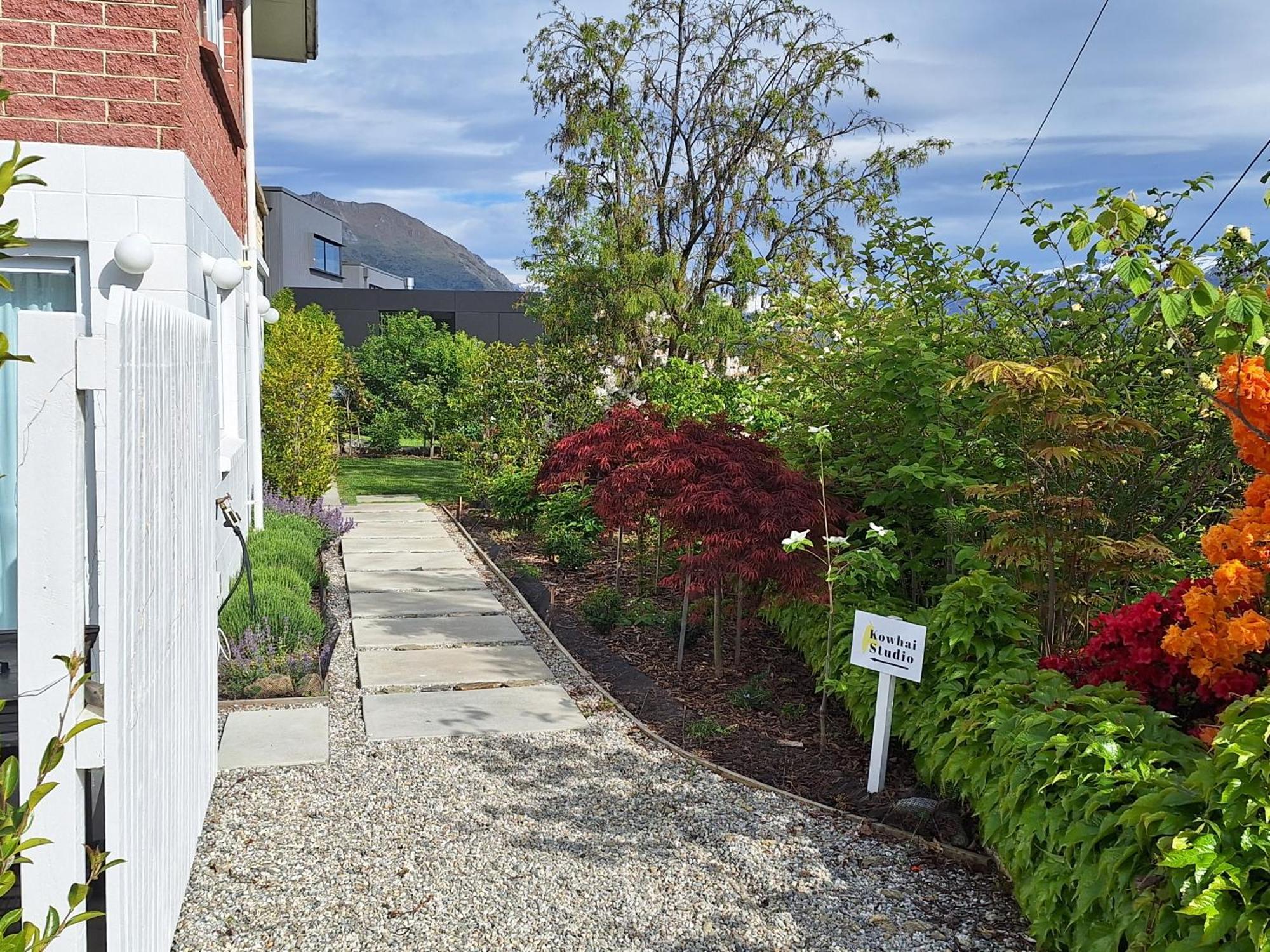 Kowhai Studio -Private Opposite Golf Course In Central Wanaka Exteriör bild